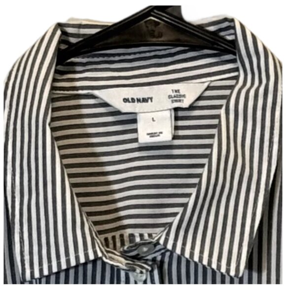 Women Gray | White Classic Shirt Size: L - Picture 3 of 6